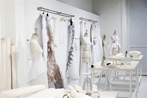 l'atelier de givenchy|givenchy haute couture house.